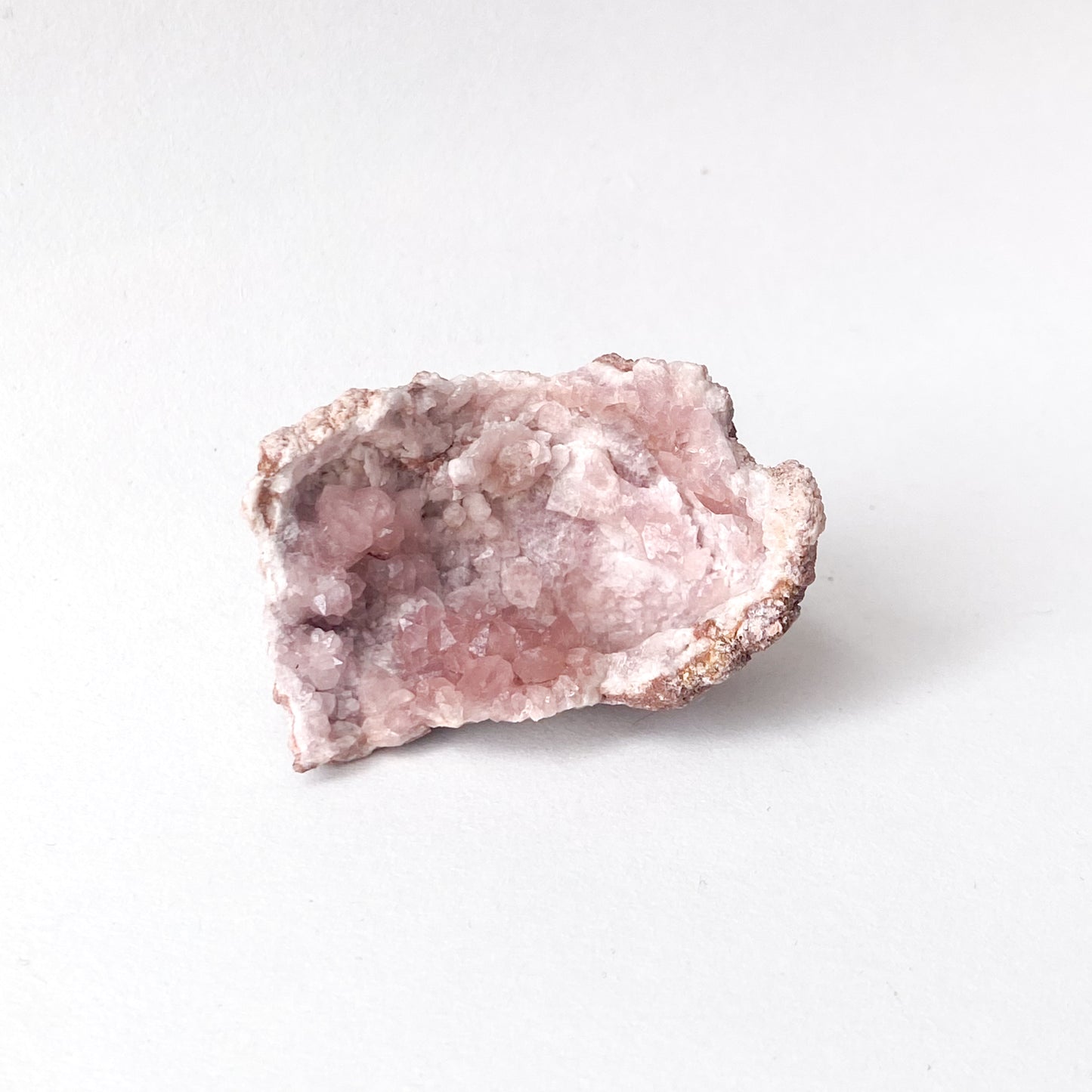 Geoda de cuarzo rosa